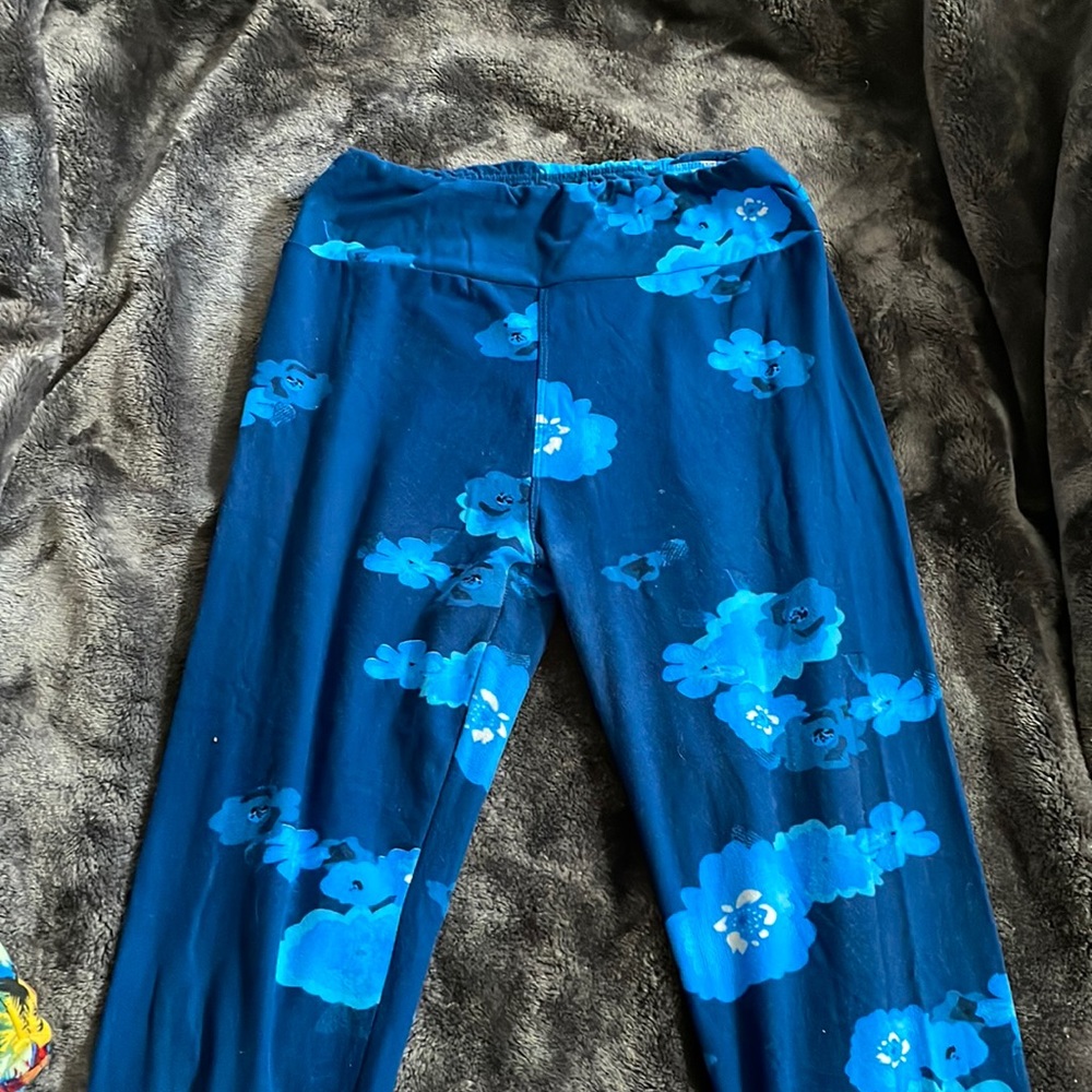 Blue floral LuLaRoe leggings